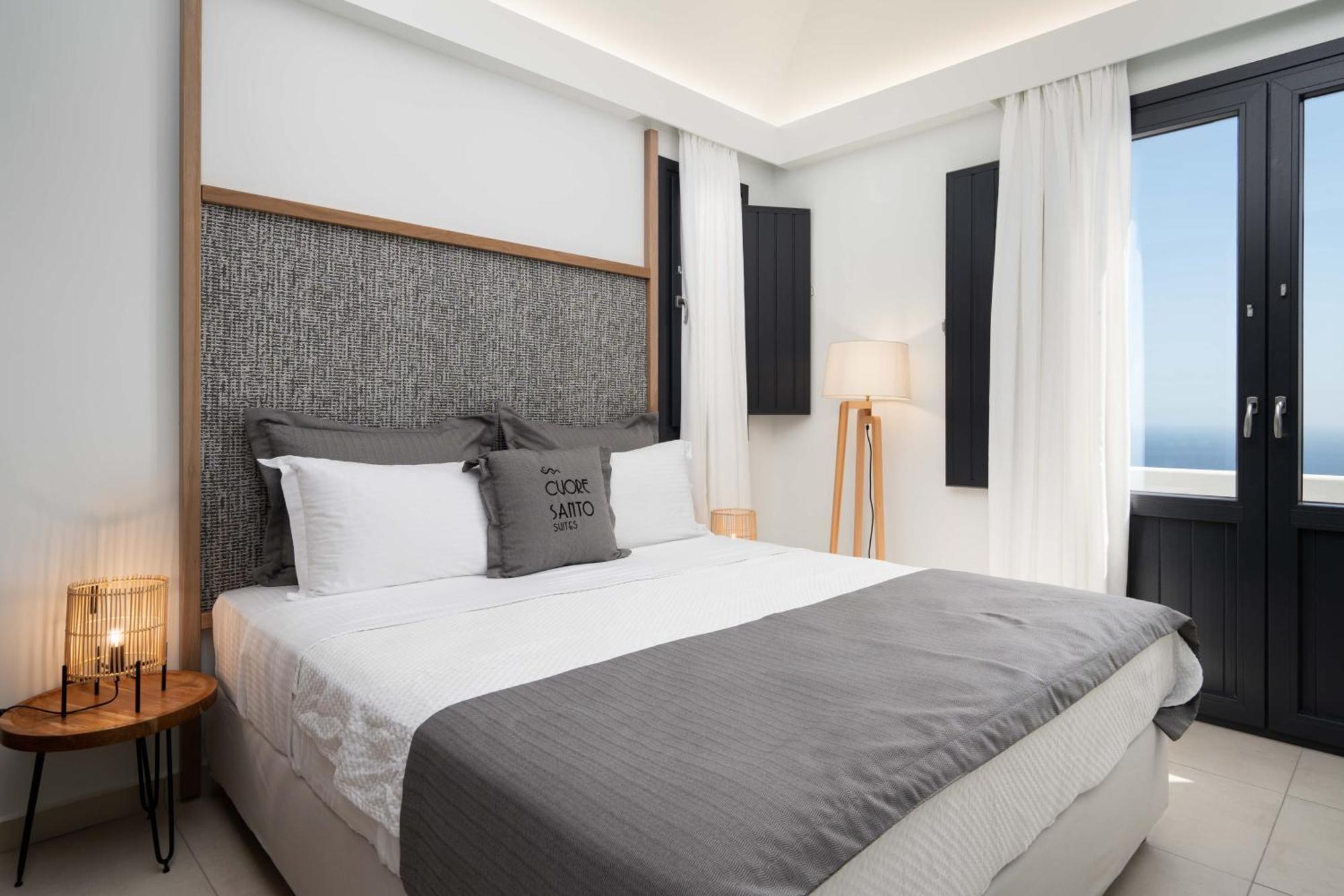 Cuore Santo Suites Fira  Room photo